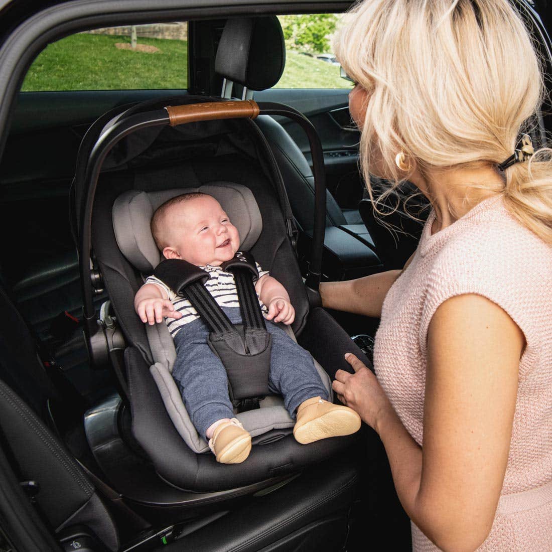 Isofixstation Kinder Sitze und Stühle Autositze und Autositzerhöhungen Nuna Autositze und Autositzerhöhungen Nuna pipa Lite LX Babyschale inkl 
